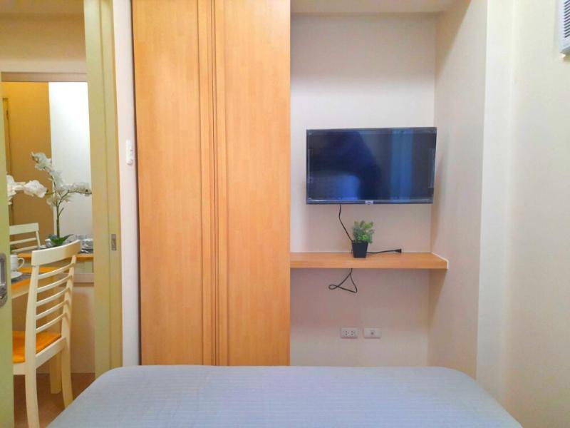 Laureano Di Trevi Tower Aparthotel Manila Bagian luar foto